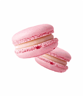 Rebanada de pastel de crepas de fresas con crema